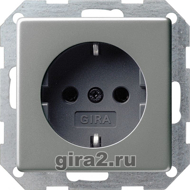 Розетка с заземлением GIRA E22 (сталь) Розетка с заземлением GIRA E22 (сталь)