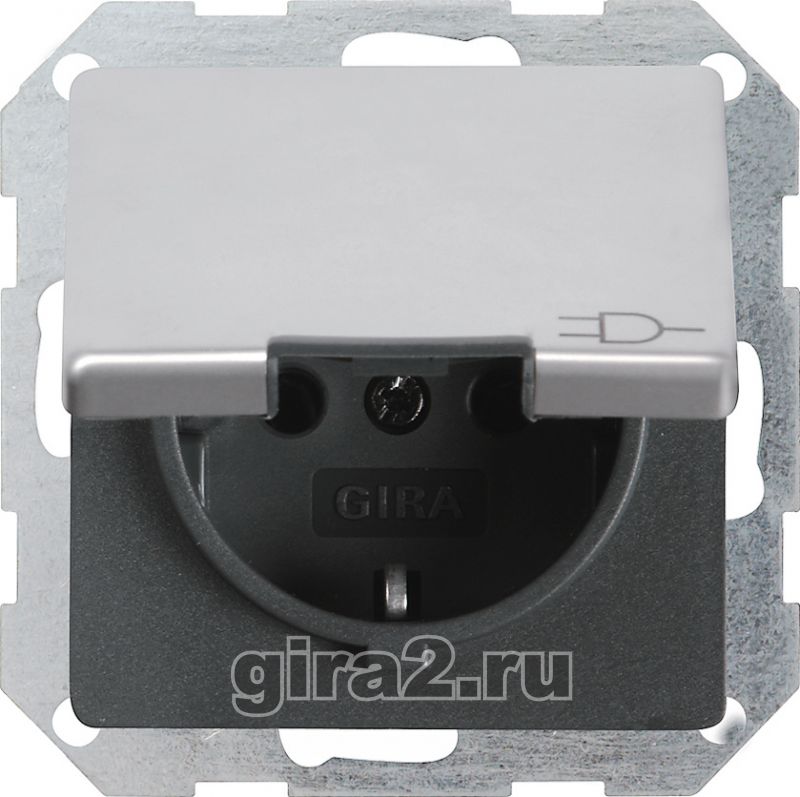 Розетка с заземлением и откидной крышкой GIRA E22 (алюминий) Розетка с заземлением и откидной крышкой GIRA E22 (алюминий)